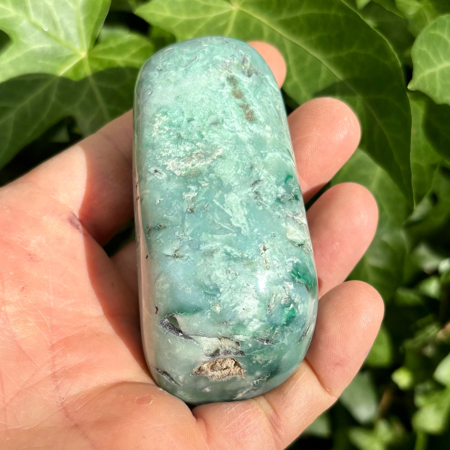 Krom Chalcedon palmstone | 9 cm nr 6 Krom Chalcedon palmstone | 9 cm nr 6
