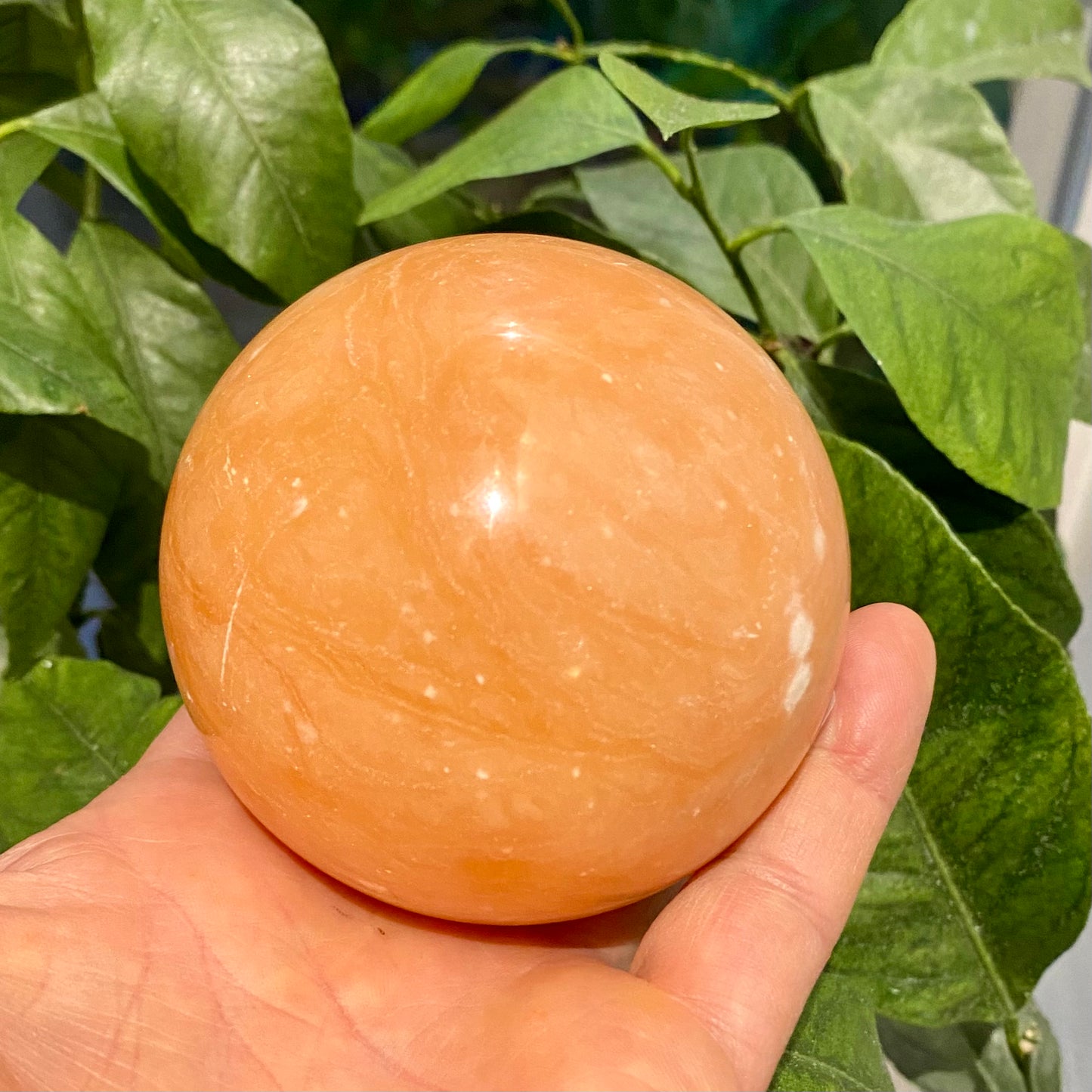 Orange calcit kugle - 9 cm Orange calcit kugle - 9 cm