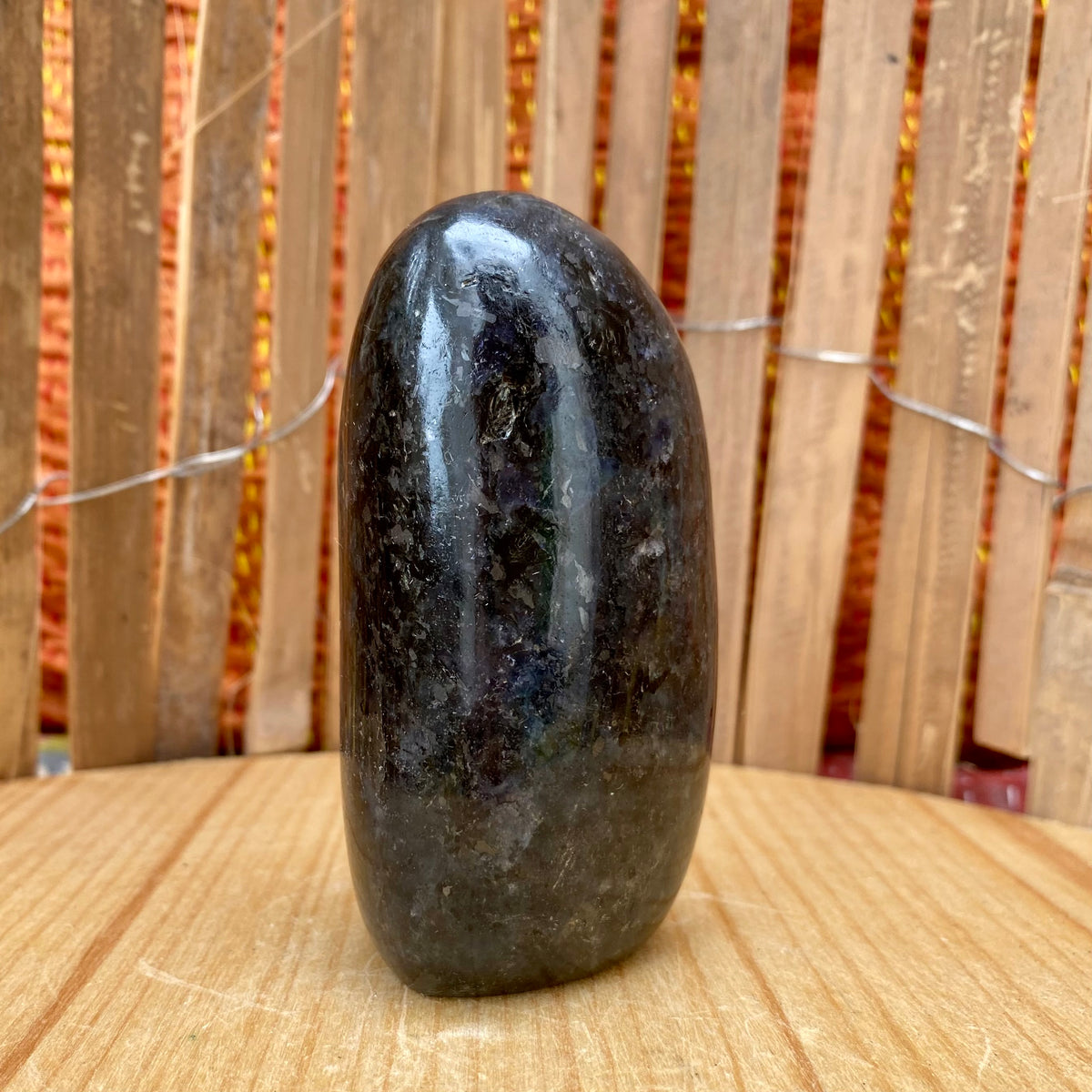 Iolith vandsafir freeform - 9 cm Iolith vandsafir freeform - 9 cm