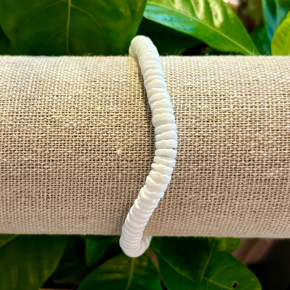Armbånd af hvide skaller Armbånd af hvide skaller