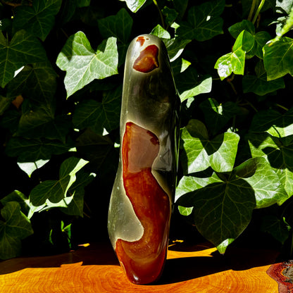 Polychrome jaspis figur - 25 cm | 1,8 kg