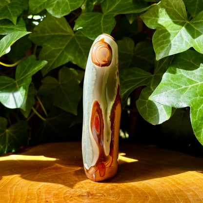 Polychrome jaspis figur - 13 cm