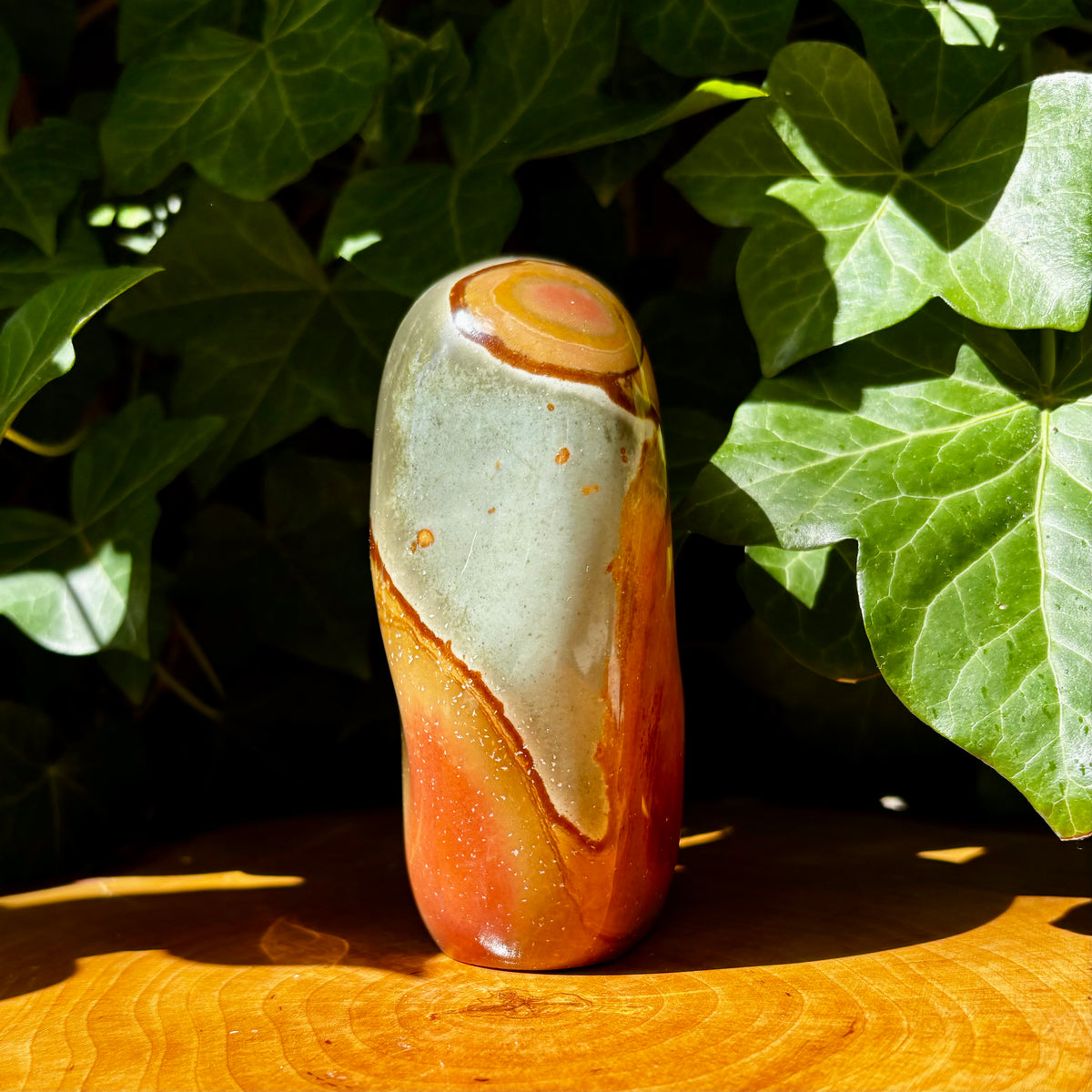 Polychrome jaspis figur - 12 cm Polychrome jaspis figur - 12 cm