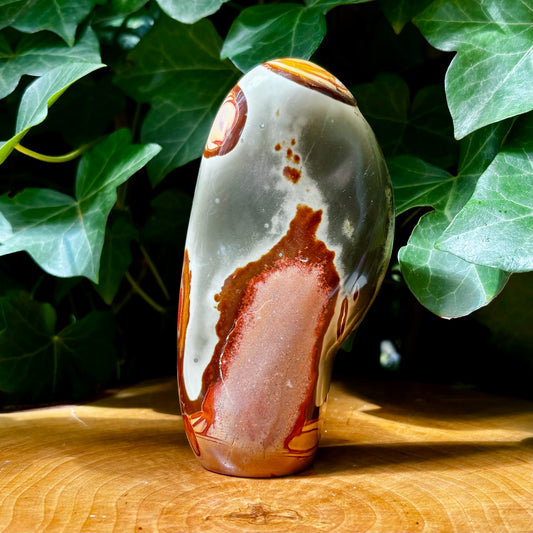 Billede af Polychrome jaspis figur - 13 cm