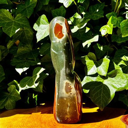Polychrome jaspis figur - 25 cm | 1,8 kg