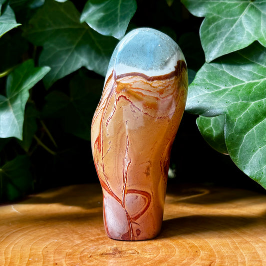 Billede af Polychrome jaspis figur - 12 cm