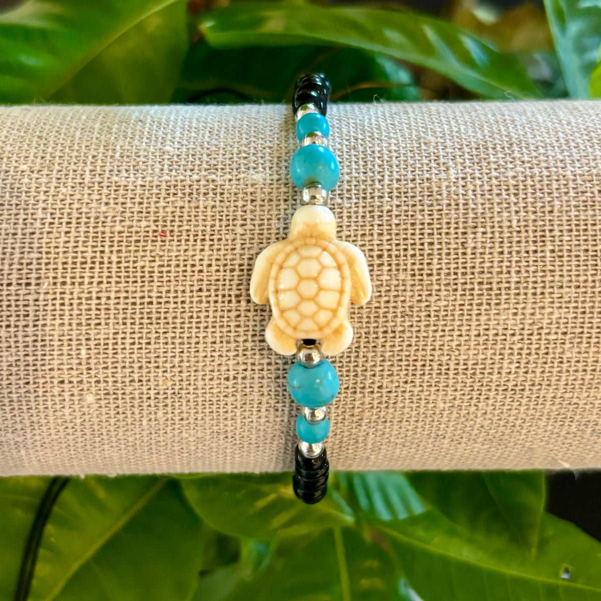 Armbånd med hvid skildpadde Armbånd med hvid skildpadde