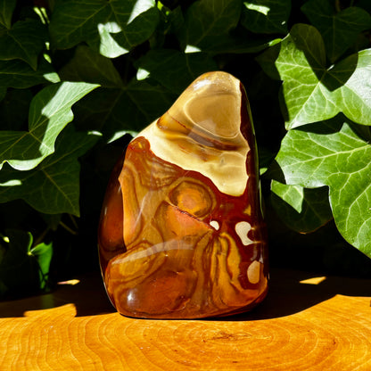 Polychrome jaspis figur - 13 cm | 1,2 kg