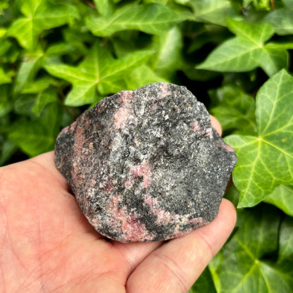 Rhodonit pink, en side poleret 8 cm