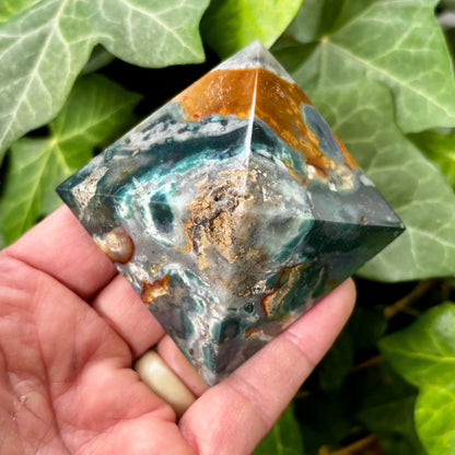 Ocean Jaspis pyramide 6,5 x 4 cm