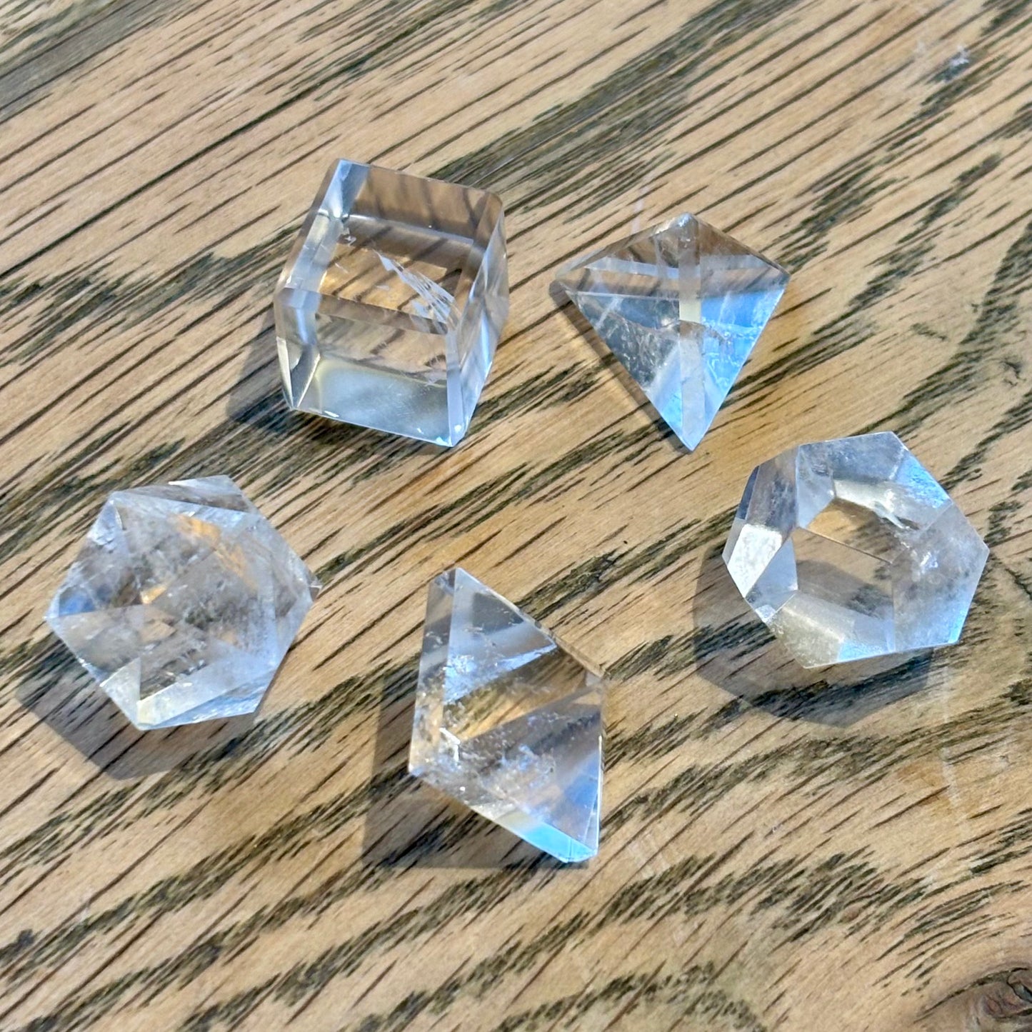 5 Platonic solids I klar bjergkrystal 5 Platonic solids I klar bjergkrystal