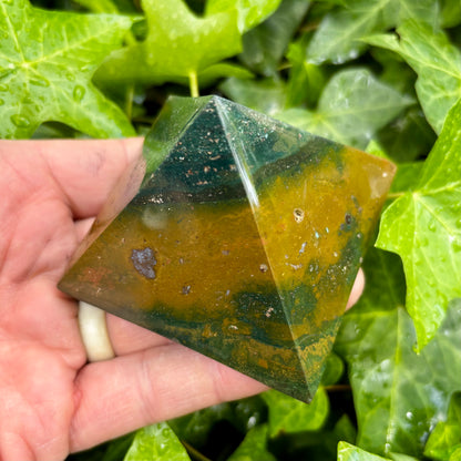 Ocean Jaspis pyramide 7,5 x 5,5 cm