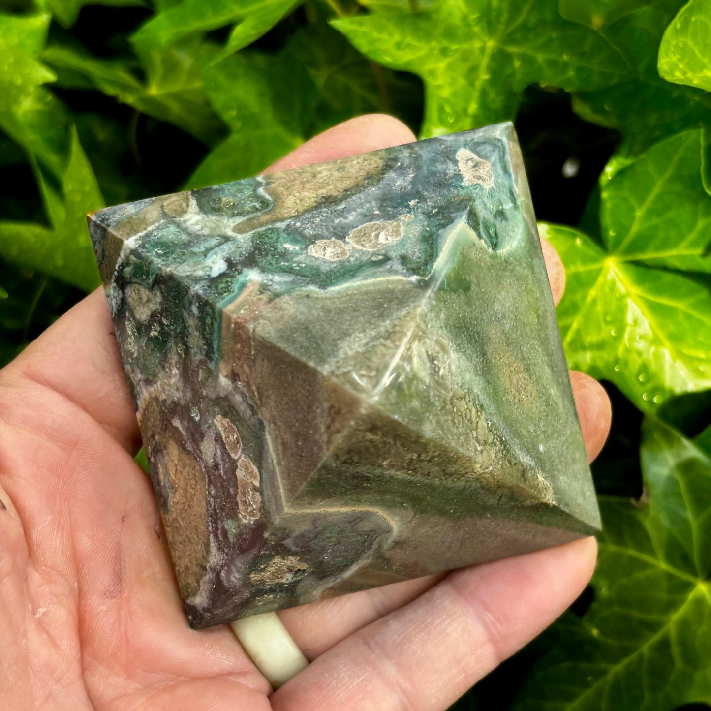 Ocean Jaspis pyramide 7 x 5 cm Ocean Jaspis pyramide 7 x 5 cm