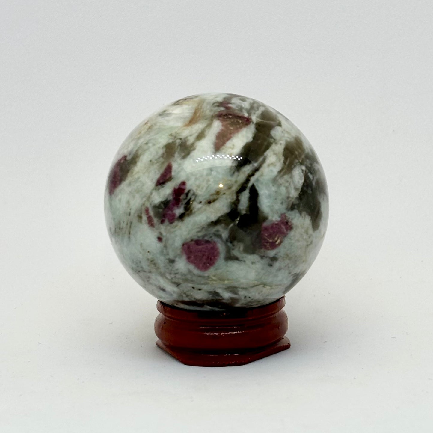 Rubelit kugle - 4,8 cm Rubelit kugle - 4,8 cm