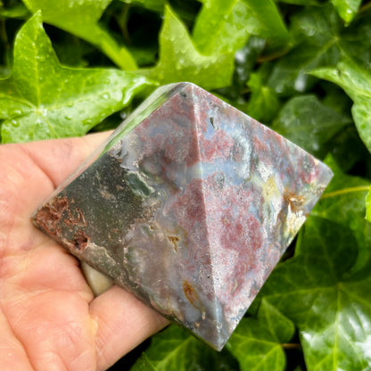 Ocean Jaspis pyramide 7,5 x 6 cm