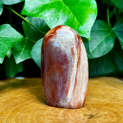 Forstenet træ skulptur 8,5 cm