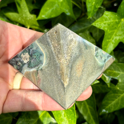 Ocean Jaspis pyramide 7 x 5 cm
