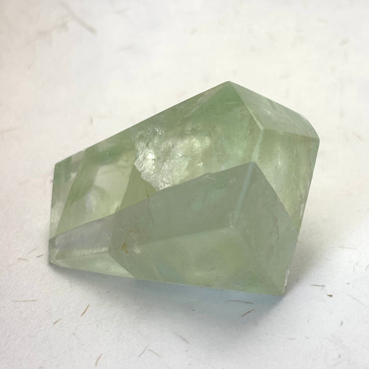 Billede af Facetteret Fluorit - 5,8 cm | nr. 10