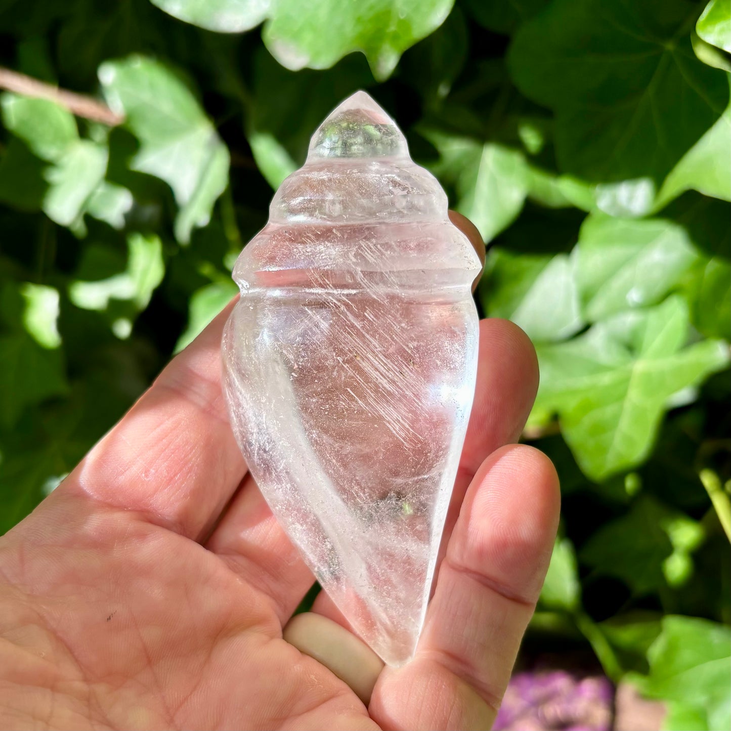 Rituel konkylie | håndskåret Himalaya Bjergkrystal | 10,3 cm Rituel konkylie | håndskåret Himalaya Bjergkrystal | 10,3 cm