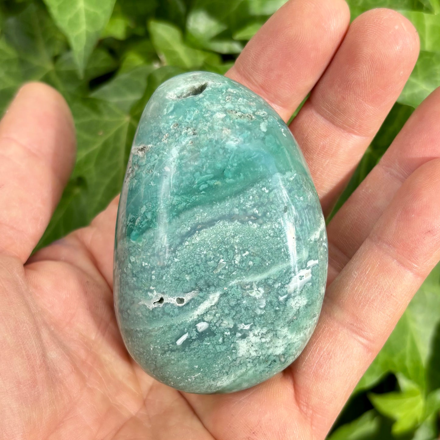 Krom Chalcedon palmstone | 7,5 cm nr 4 Krom Chalcedon palmstone | 7,5 cm nr 4