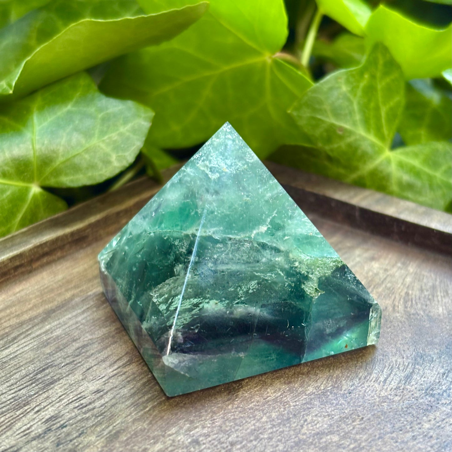 Pyramide, kinesisk regnbue fluorit - 4 cm | nr. 7 Pyramide, kinesisk regnbue fluorit - 4 cm | nr. 7
