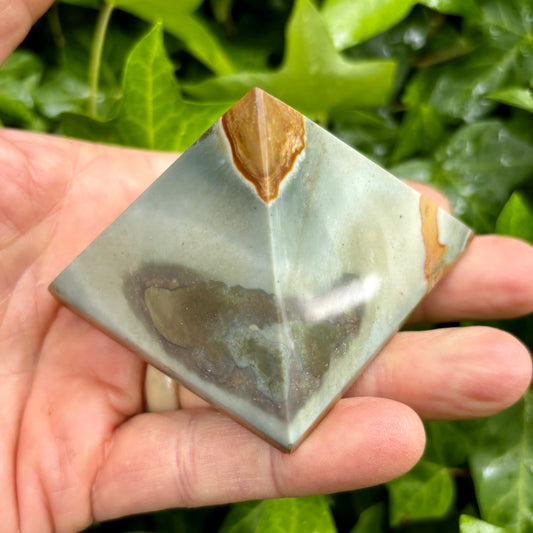 Billede af Polychrome Jaspis pyramide 7 x 5 cm