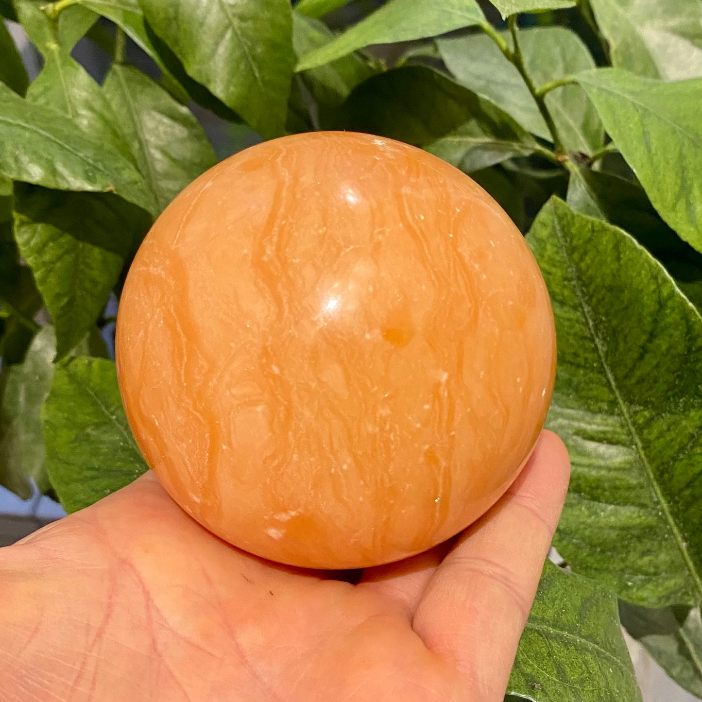 Orange calcit kugle - 9 cm Orange calcit kugle - 9 cm
