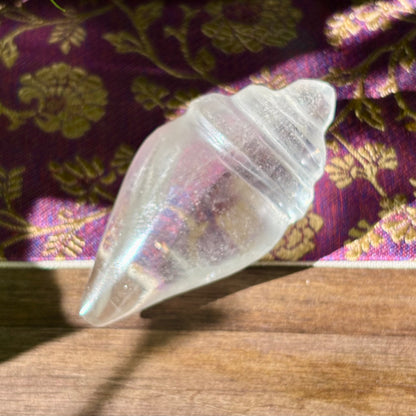 Rituel konkylie | håndskåret Himalaya Bjergkrystal | 8 cm
