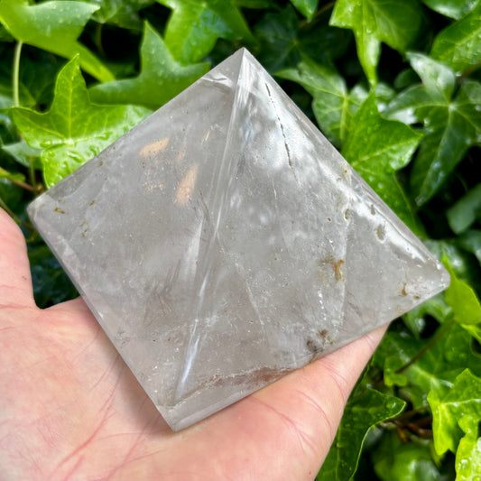 Billede af Bjergkrystal pyramide 11,5 x 8 cm | regnbuer