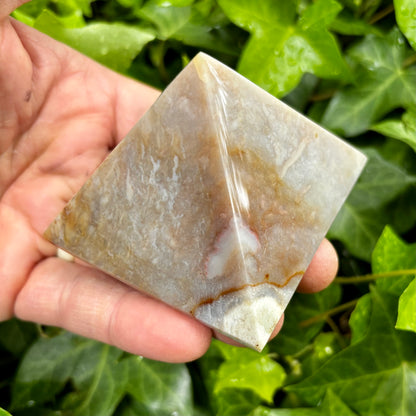 Ocean Jaspis pyramide 7 x 5 cm