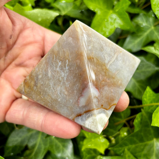 Billede af Ocean Jaspis pyramide 7 x 5 cm