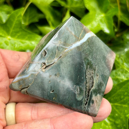 Ocean Jaspis pyramide 6,5 x 4,5 cm
