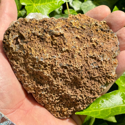 Agat og bjergkrystal geode, poleret 11 cm