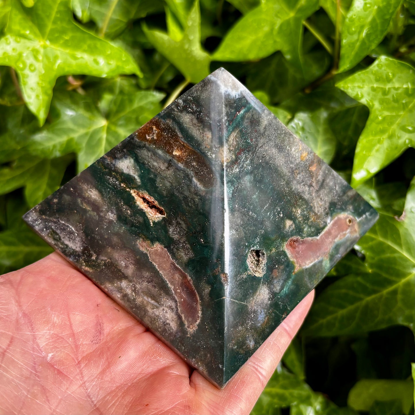 Ocean Jaspis pyramide 9,5 x 7 cm Ocean Jaspis pyramide 9,5 x 7 cm