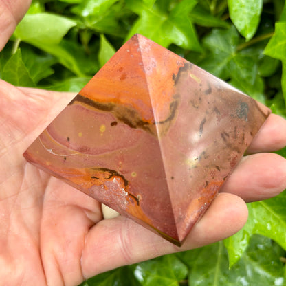 Polychrome Jaspis pyramide 7,5 x 5 cm