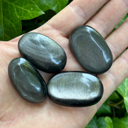 Silver obsidian palmstone - 4 cm