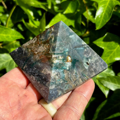 Ocean Jaspis pyramide 7,5 x 5,5 cm