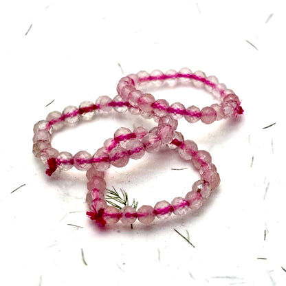 Rosakvarts facet perler fingerring