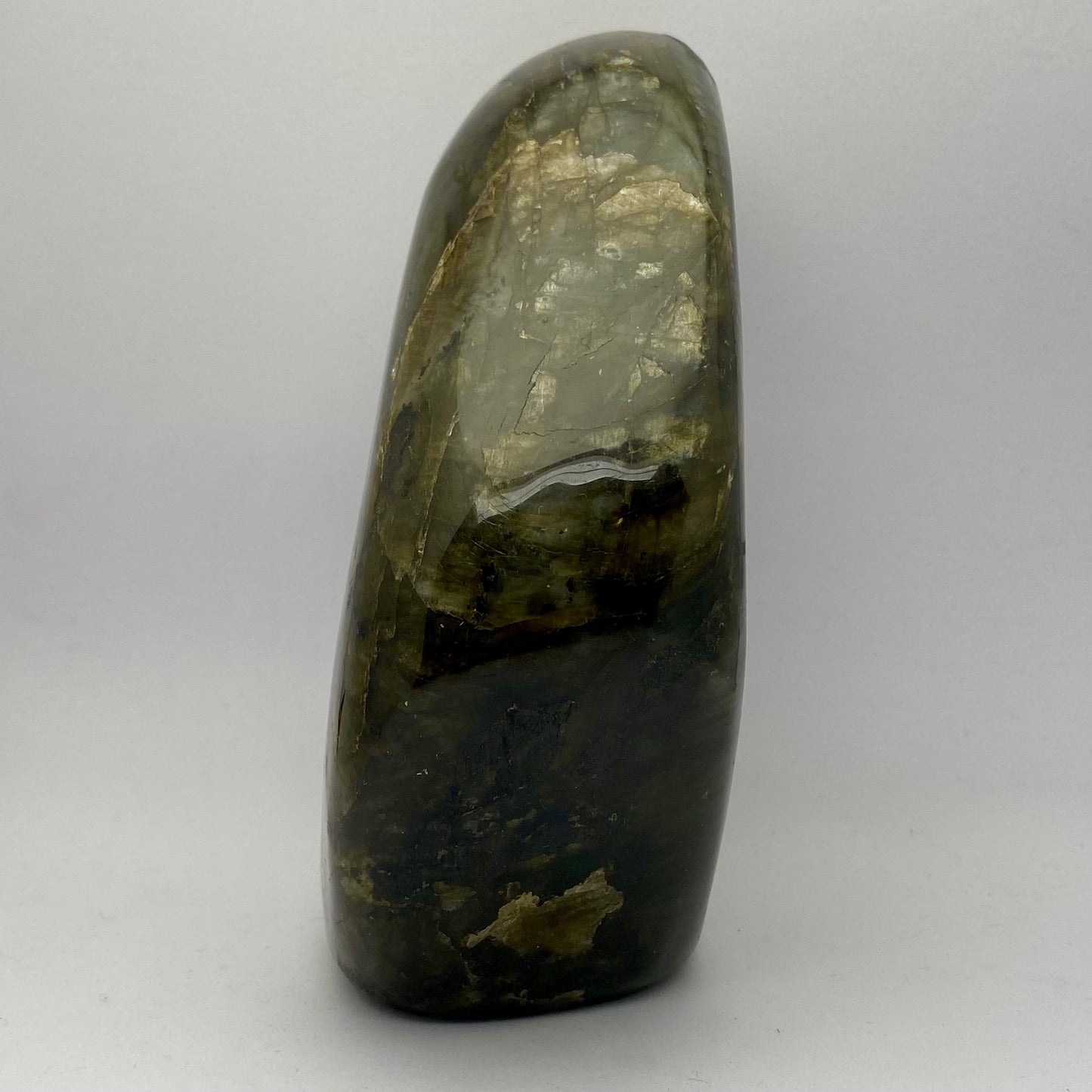 Labradorit / guld- og kobbertoner - 14 cm Labradorit / guld- og kobbertoner - 14 cm