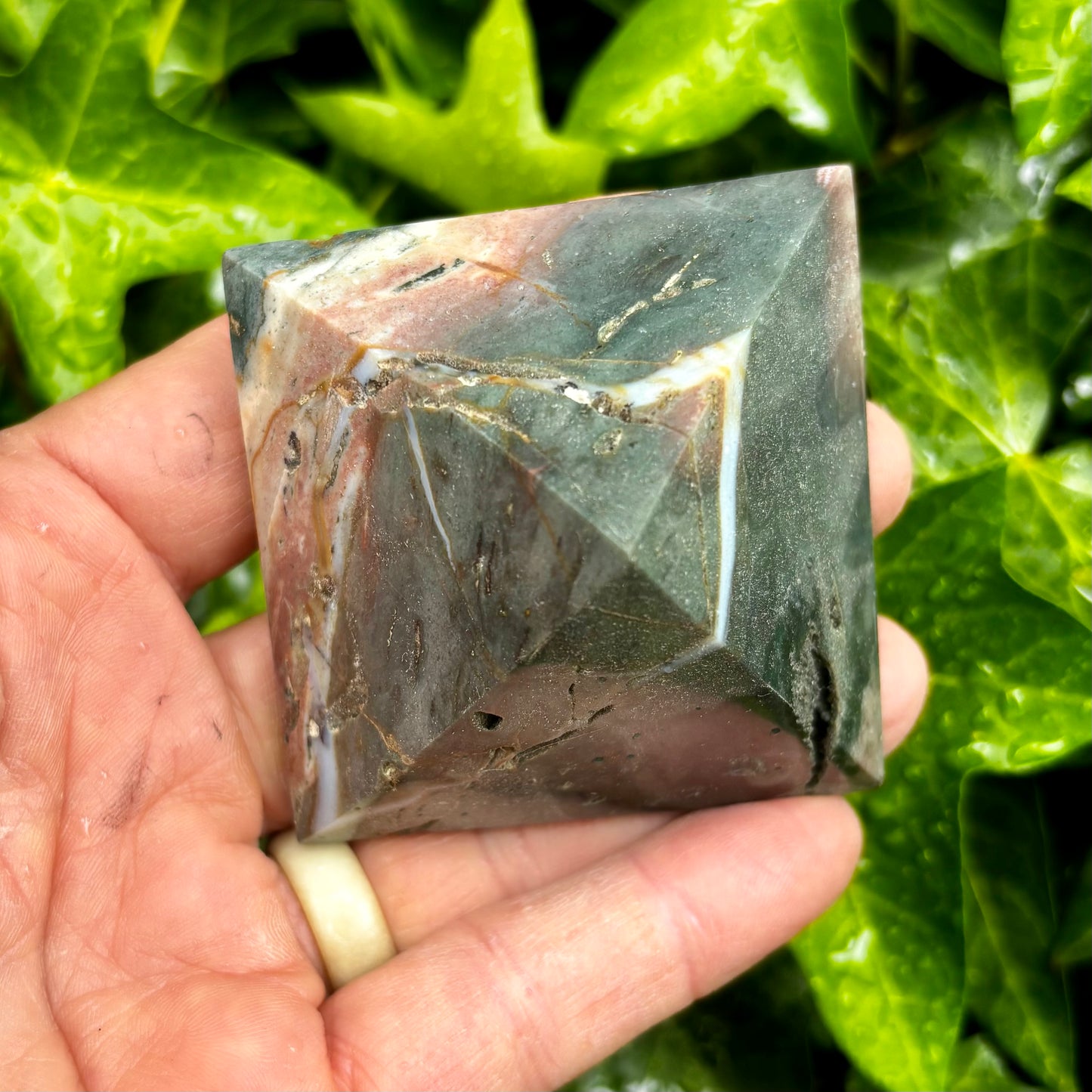 Ocean Jaspis pyramide 6,5 x 4,5 cm Ocean Jaspis pyramide 6,5 x 4,5 cm