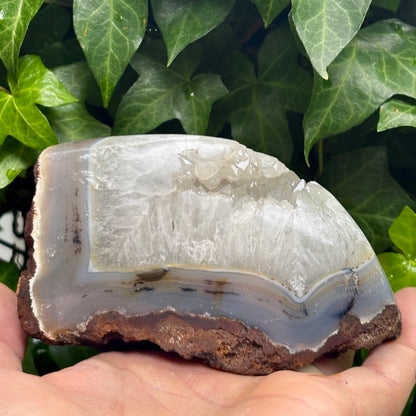 Agat og bjergkrystal geode, poleret 12 cm