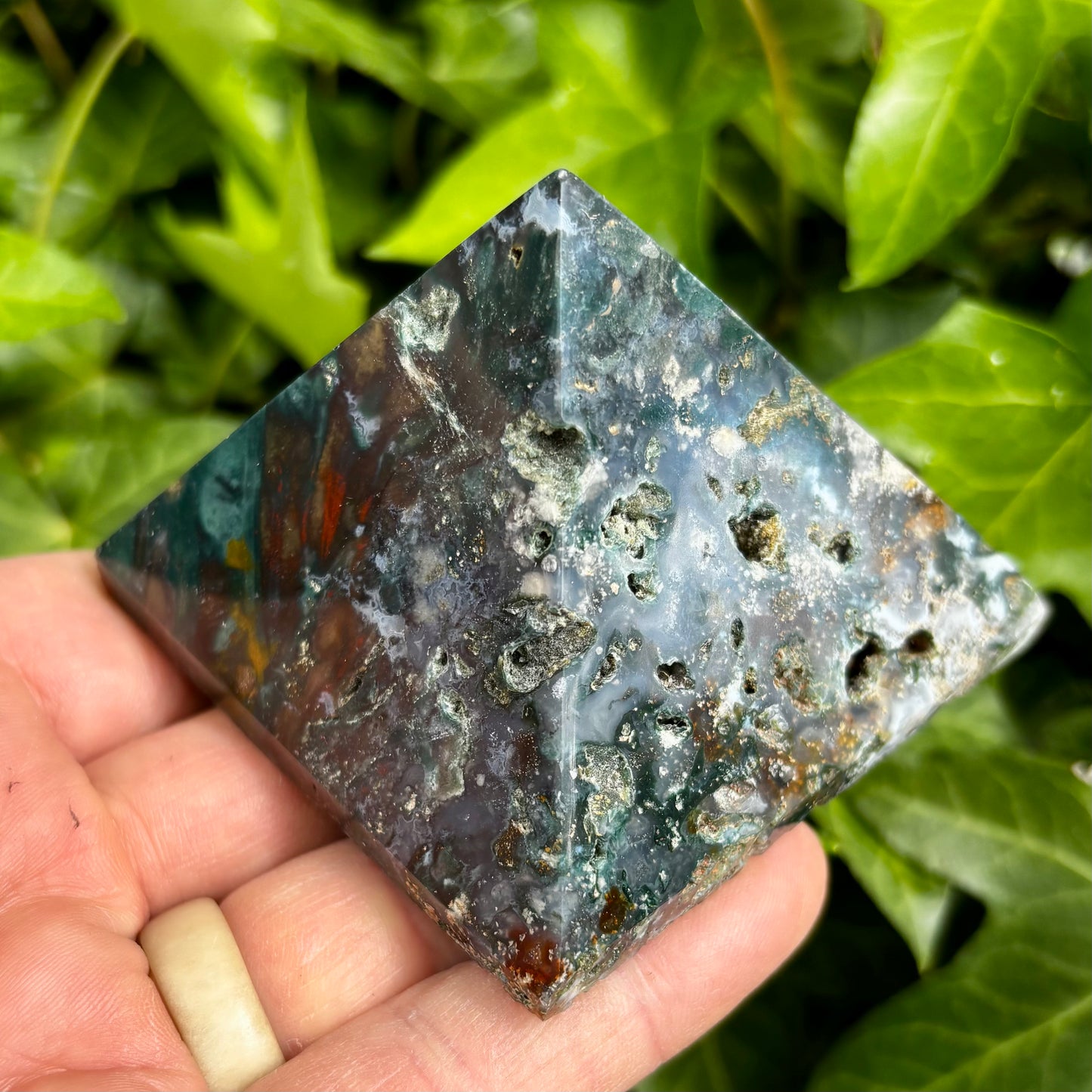 Ocean Jaspis pyramide 7 x 5,5 cm Ocean Jaspis pyramide 7 x 5,5 cm