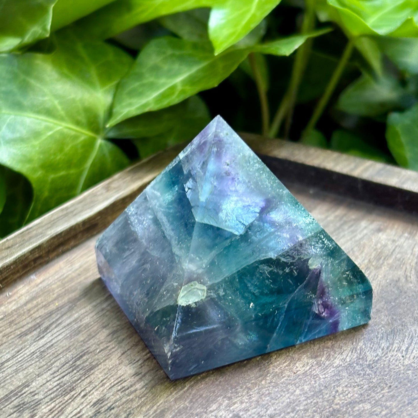 Pyramide, kinesisk regnbue fluorit - 4 cm | nr. 10 Pyramide, kinesisk regnbue fluorit - 4 cm | nr. 10
