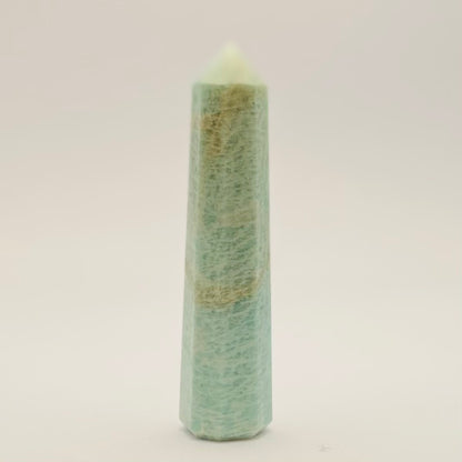 Amazonit obelisk
