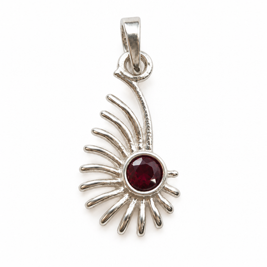 Billede af Garnet spiral sun charm – 925 sølv vedhæng