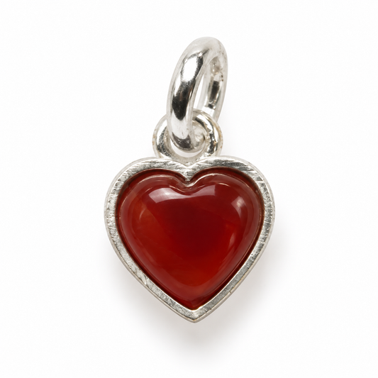 Billede af Red onyx hjerte charm – 925 sølv vedhæng