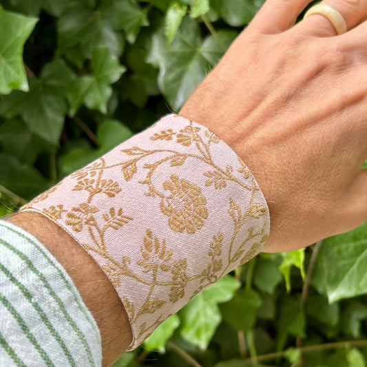 Billede af Pink Gold Flowers - Intention Wristband