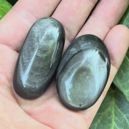 Silver obsidian palmstone - 5 cm