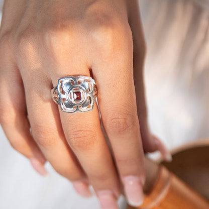 Rod Chakra fingerring | 925 Sterling Sølv og Granat