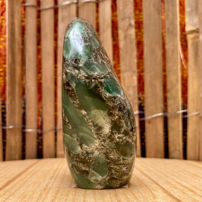 Krom muskovit skulptur 9 cm